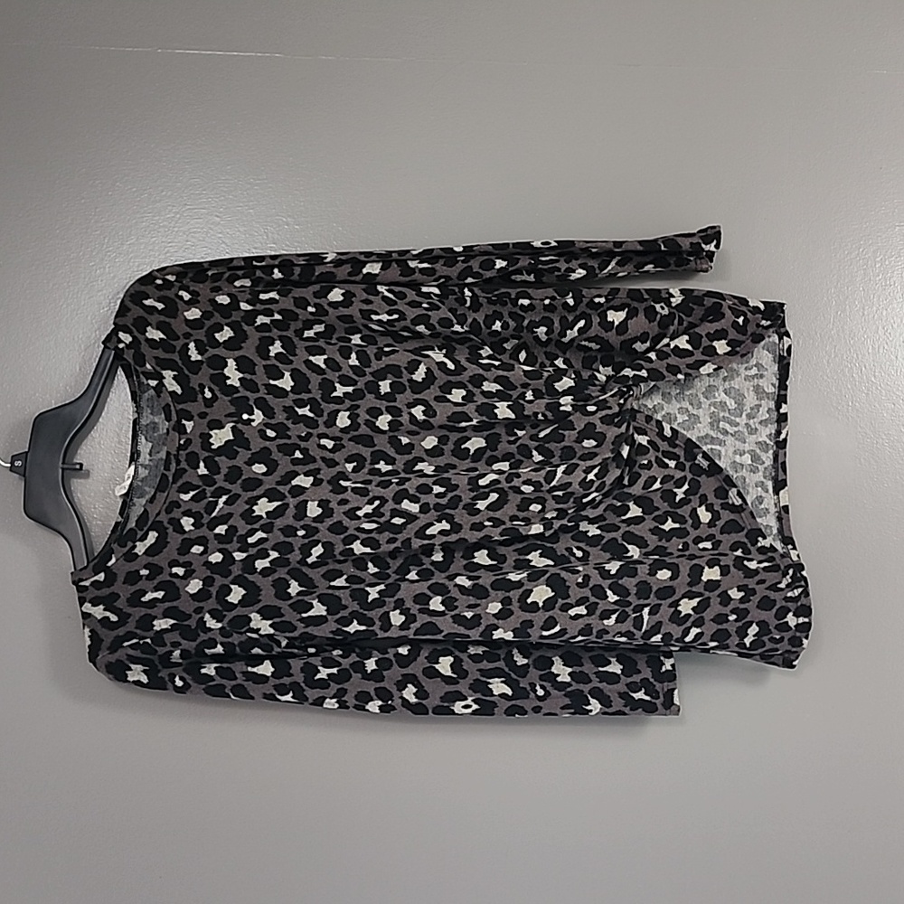 Womens large, long sleeved sweater